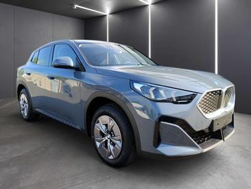 BMW IX2 EDrive20 — photo 2