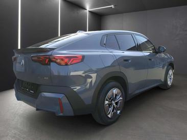BMW IX2 EDrive20 — photo 4