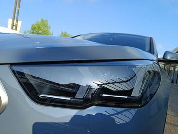BMW IX2 EDrive20 — photo 8
