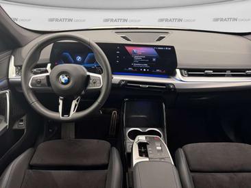 BMW X1 SDrive20d — photo 9