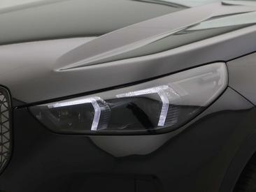 BMW IX1 EDrive20 — photo 12