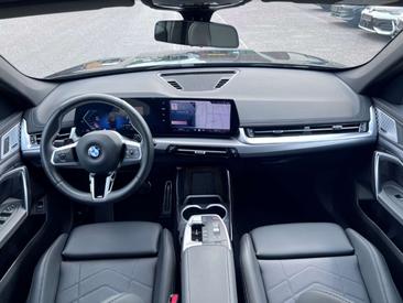 BMW X1 SDrive20i — photo 8