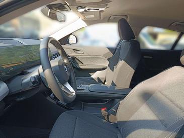 BMW IX2 EDrive20 — photo 13