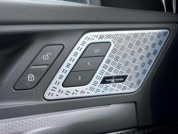 BMW X1 SDrive20i — photo 12