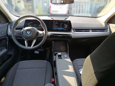 BMW IX2 EDrive20 — photo 19