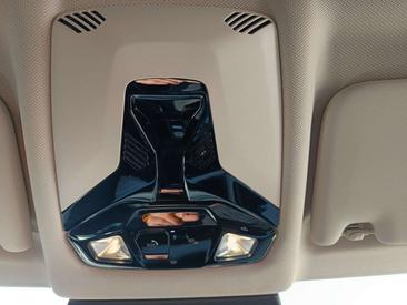 BMW IX2 EDrive20 — photo 23