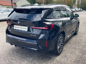 BMW IX1 EDrive20 — photo 5