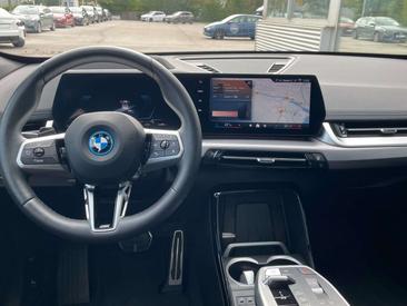 BMW IX1 EDrive20 — photo 7