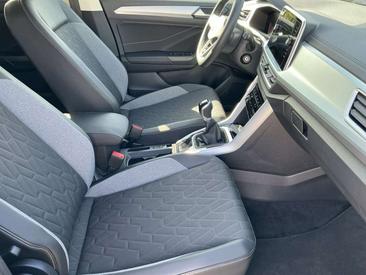 Volkswagen T-Roc 1.0 TSI — photo 12