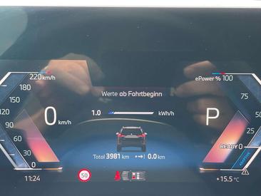 BMW IX1 EDrive20 — photo 8