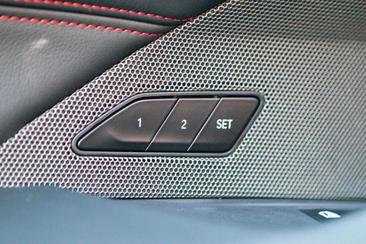 BMW M4 CSL — photo 15