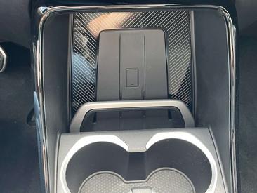 BMW IX1 EDrive20 — photo 15