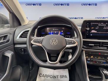 Volkswagen T-Roc Crossover 2.0 TDI DSG 4Motion — photo 12