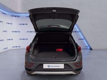 Volkswagen T-Roc Crossover 2.0 TDI DSG 4Motion — photo 17