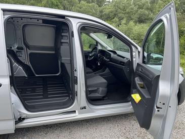 Volkswagen Caddy Van 1.5 TSI — photo 13