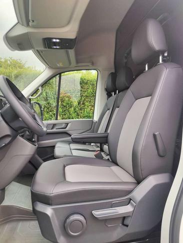Volkswagen Crafter Van 2.0 TDI 140 — photo 10