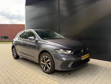 Volkswagen Polo Classic Berline 1.4 16V MT — photo 3