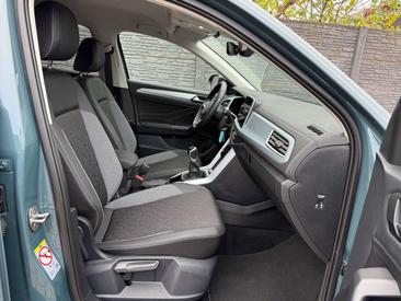 Volkswagen T-Roc TSI — photo 6