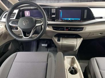 Volkswagen Multivan Van 2.0 TDI — photo 7