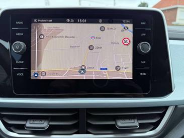 Volkswagen T-Roc TSI — photo 9