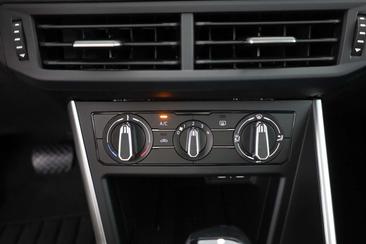 Volkswagen Taigo 1.0 TSI 110 — photo 12