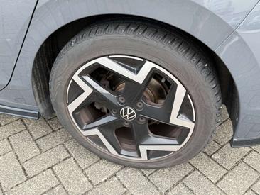 Volkswagen Golf Berline 1.5 ETSI — photo 6