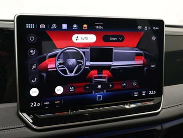 Volkswagen TIGUAN 2.0 TDI — photo 13