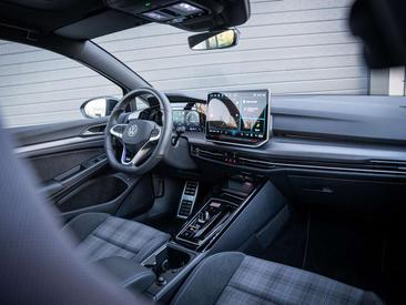Volkswagen Golf Berline GTE — photo 14