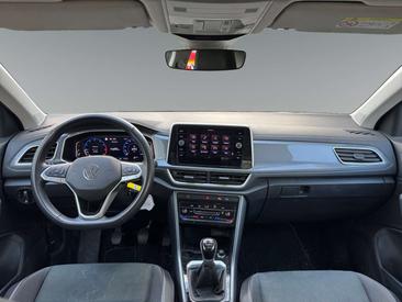 Volkswagen T-Roc Crossover 1.0 TSI MT — photo 11