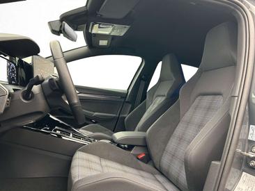 Volkswagen Golf Berline GTE — photo 10