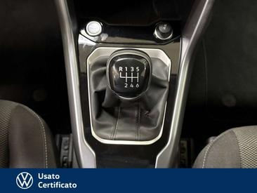 Volkswagen T-Roc 1.0 TSI — photo 11