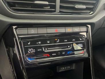 Volkswagen T-Roc 1.0 TSI — photo 13