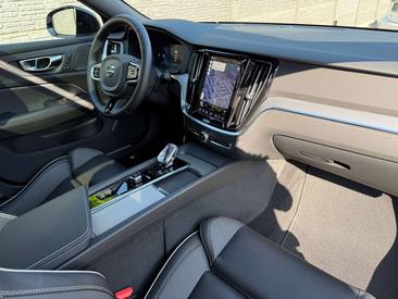 Volvo V60 Break B4 — photo 8