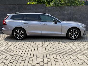 Volvo V60 B4 Plus — photo 5