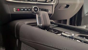 Volvo S90 Berline B4 — photo 13