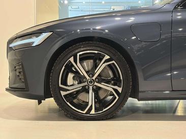 Volvo V60 Break T6 Recharge AWD — photo 3