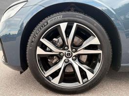 Volvo V60 Break B4 - 2025 - Joinsteer - #1
