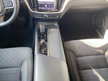 Volvo V60 Break B4 — photo 9