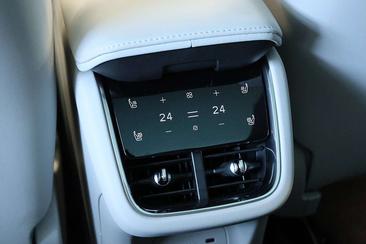 Volvo ES90 Berline Twin Motor — photo 21