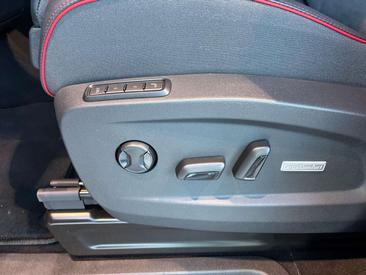 Volkswagen ID. Buzz GTX 4Motion Limited — photo 8