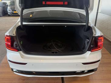 Volvo S60 Berline T6 Recharge AWD — photo 18