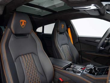 Lamborghini Urus SE — photo 8