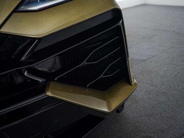 Lamborghini Urus SE — photo 14