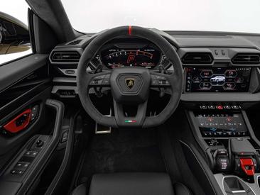 Lamborghini Urus SE — photo 8
