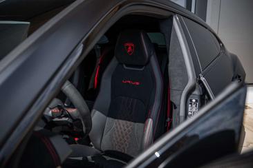 Lamborghini Urus Performante — photo 13