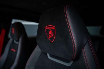 Lamborghini Urus Performante — photo 14