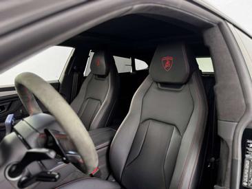 Lamborghini Urus SE — photo 12