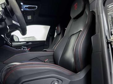 Lamborghini Urus SE — photo 14