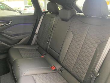Audi RS5 Station Wagon — photo 11