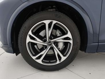 Audi Q6 E-tron S-LINE — photo 7
